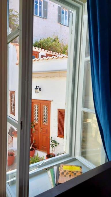 Christina'S Stone House Apartment Hidra Exterior foto
