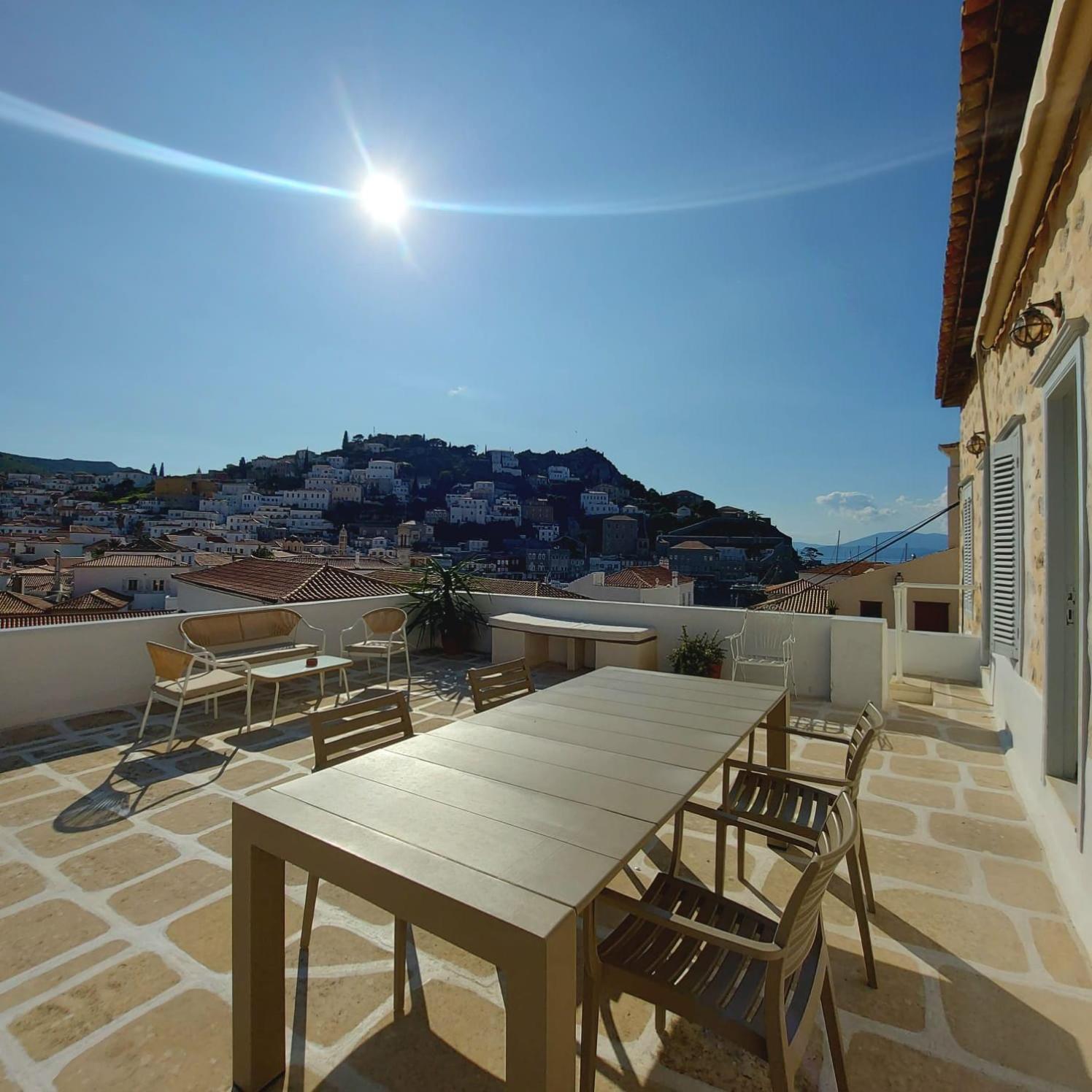 Christina'S Stone House Apartment Hidra Exterior foto